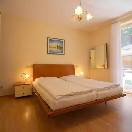 Apartment Porec 1 *